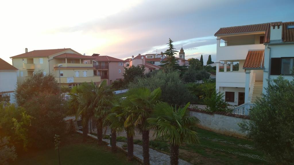 Apartments Free Parking Big Garden Peroj Kamer foto