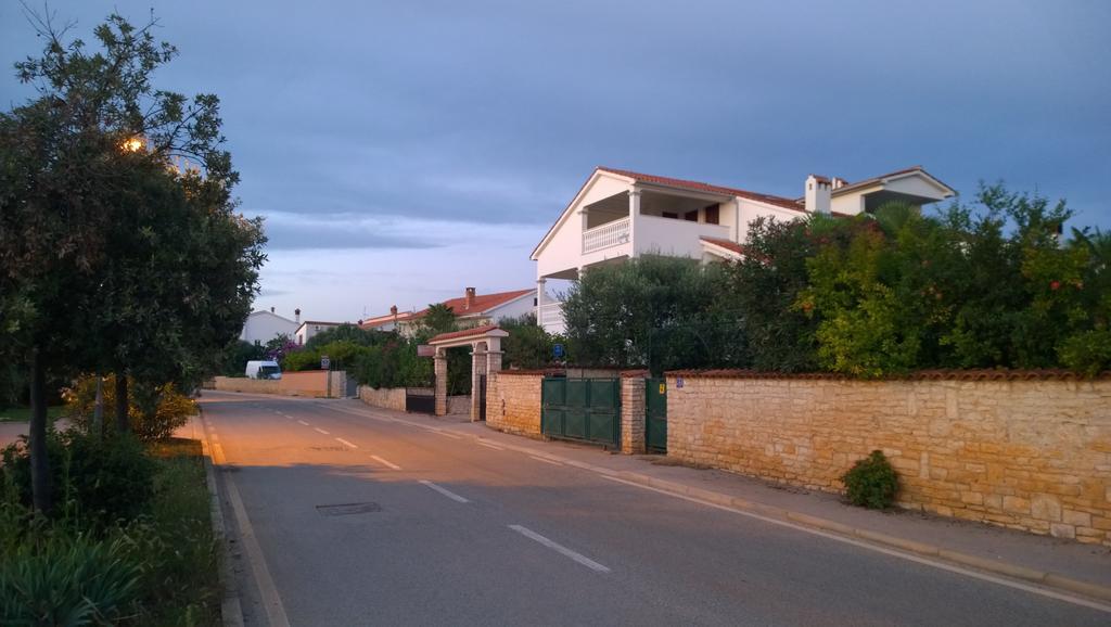 Apartments Free Parking Big Garden Peroj Kamer foto